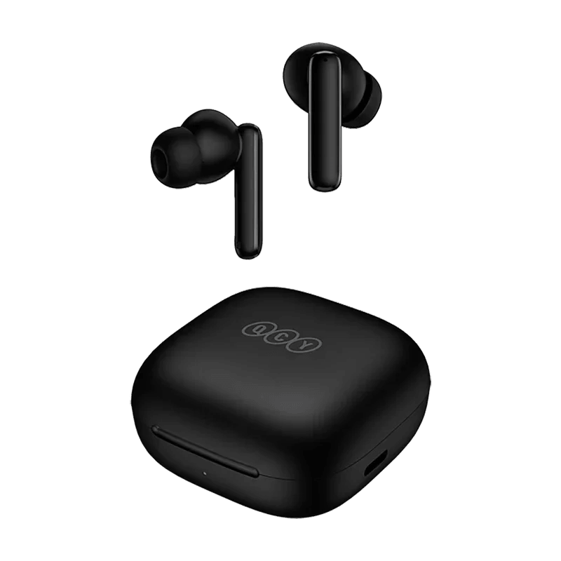 QCYのワイヤレスイヤホンと充電ケース、黒色でコンパクトデザイン
